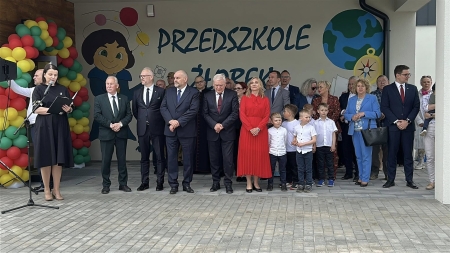 Otwarcie nowego przedszkola i drogi