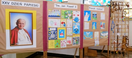 Konkursy religijne: '' Święty Jan Paweł II. Prorok Nadziei'' i ''Śladami Maryi''...