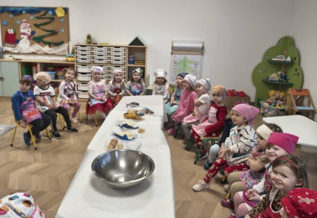 Pierniczki w wykonaniu grup II i III
